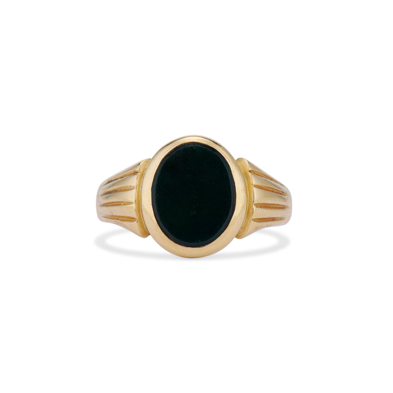 Late Victorian Bloodstone Signet Ring with Carved Shoulders