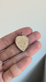 9 Karat Engraved Heart Locket
