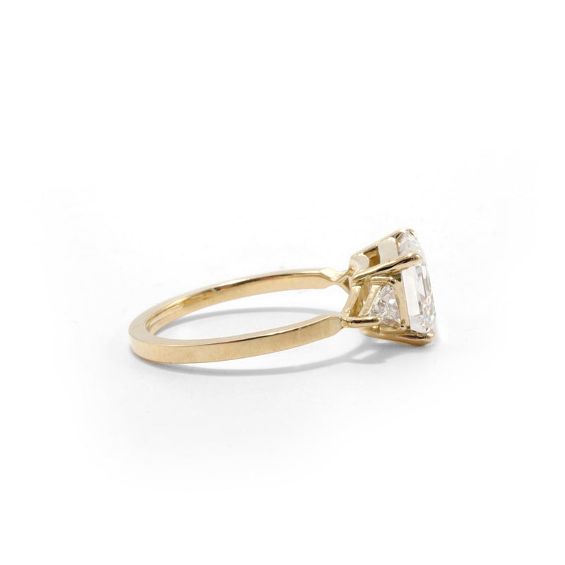 ISOLDE ENGAGEMENT RING